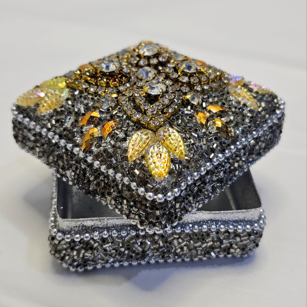 Boho Beaded Metal Trinket Box Silver & Gold Small Vintage L👀K Bombay Pier One ?
